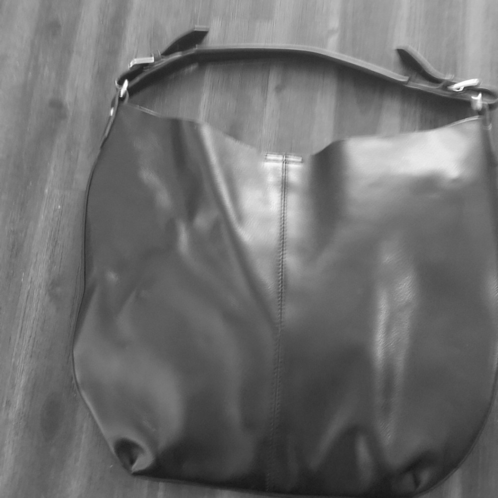 100% leather shoulder bag